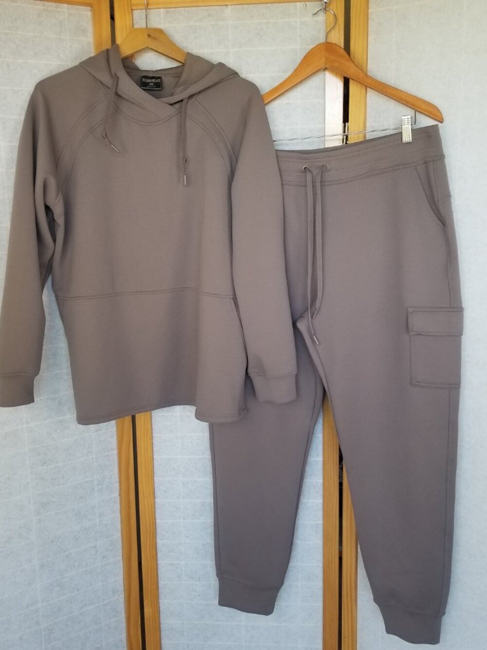 32 Degrees Heat Two-Piece Set Hoodie Sweatshirt Cargo Jogger Pants Taupe Large